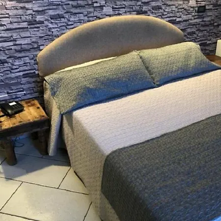 Il Guercino Otel Bolonya